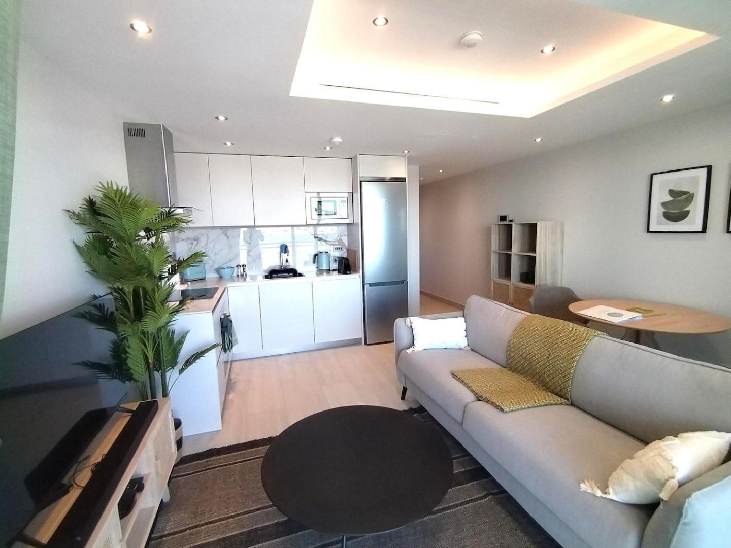 Marina Club Luxury Private Studio With Pool And Incredible Views Гибралтар Екстериор снимка