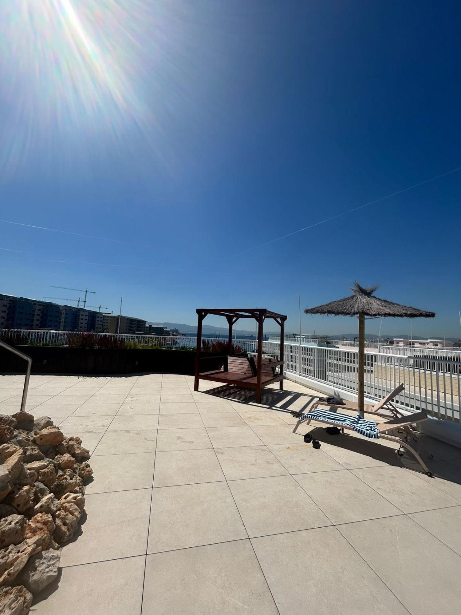 Marina Club Luxury Private Studio With Pool And Incredible Views Гибралтар Екстериор снимка