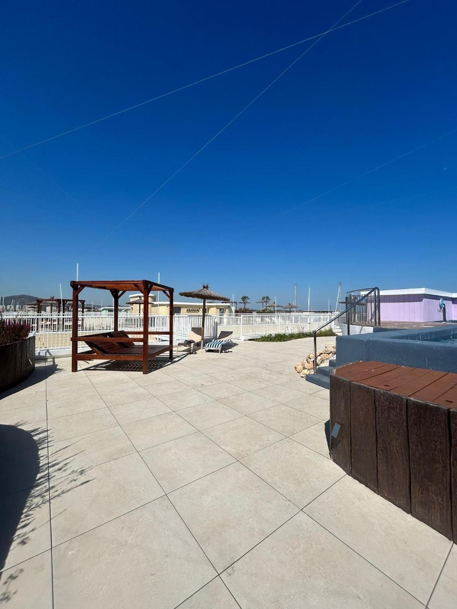 Marina Club Luxury Private Studio With Pool And Incredible Views Гибралтар Екстериор снимка