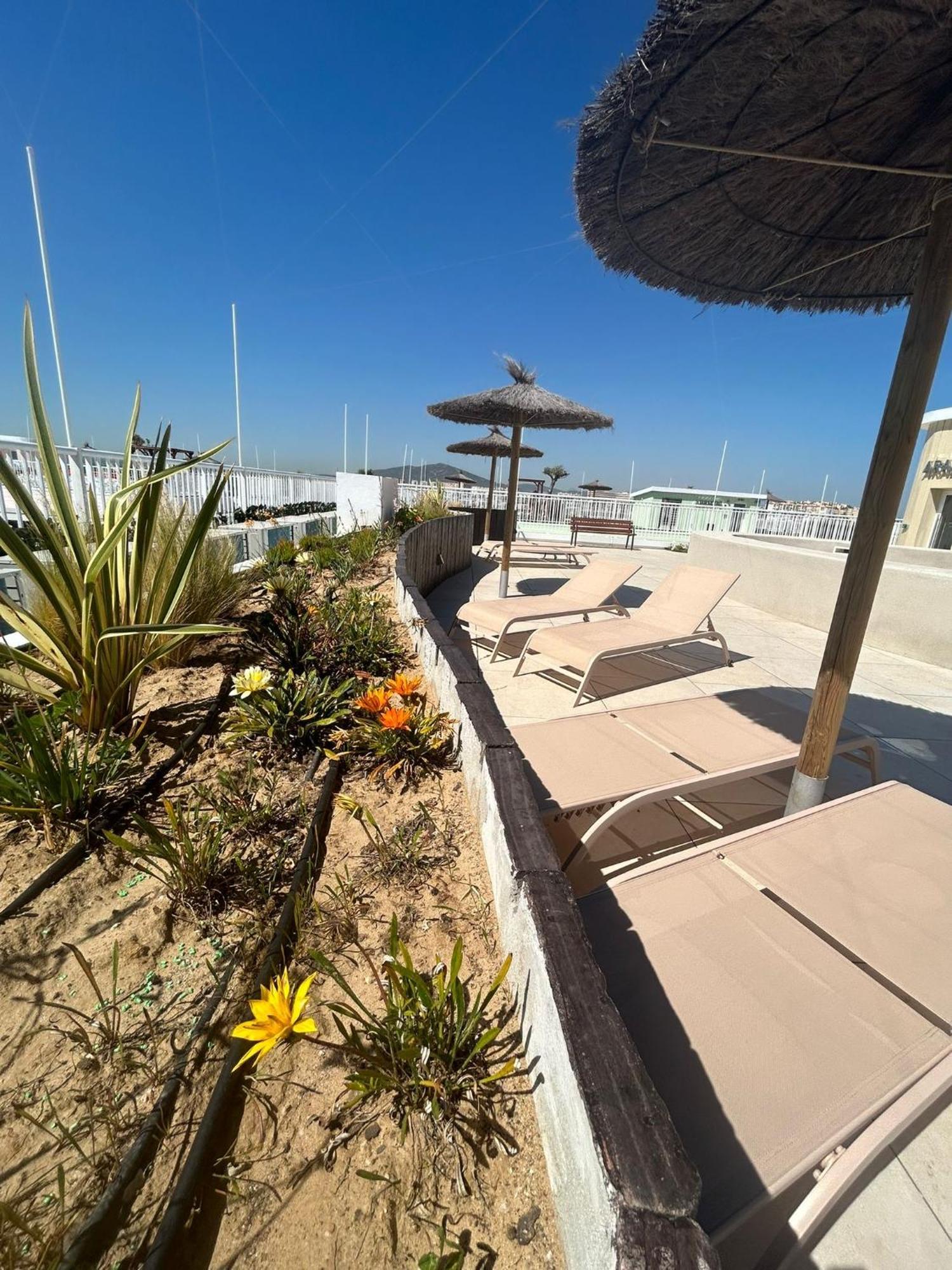 Marina Club Luxury Private Studio With Pool And Incredible Views Гибралтар Екстериор снимка