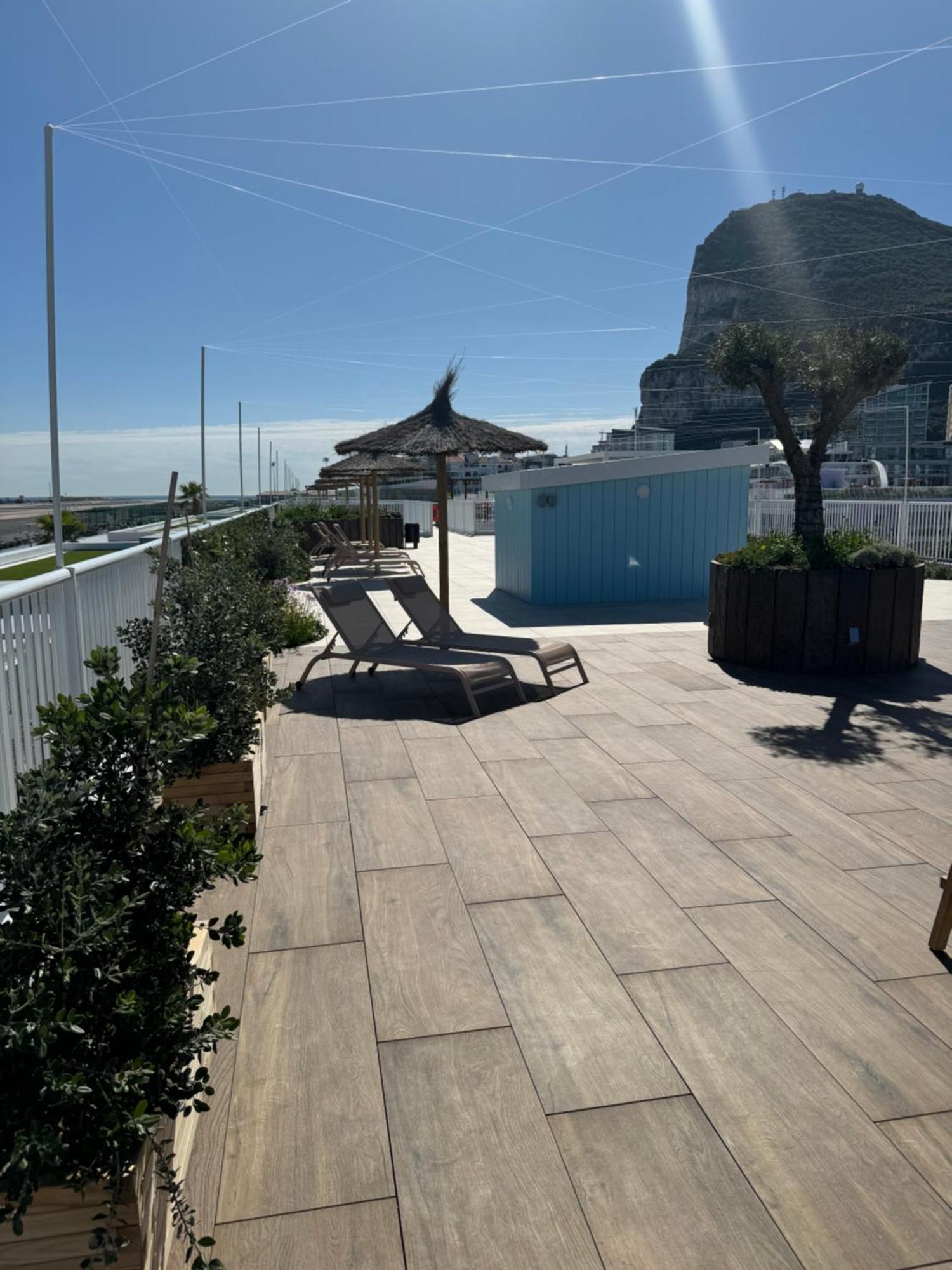 Marina Club Luxury Private Studio With Pool And Incredible Views Гибралтар Екстериор снимка