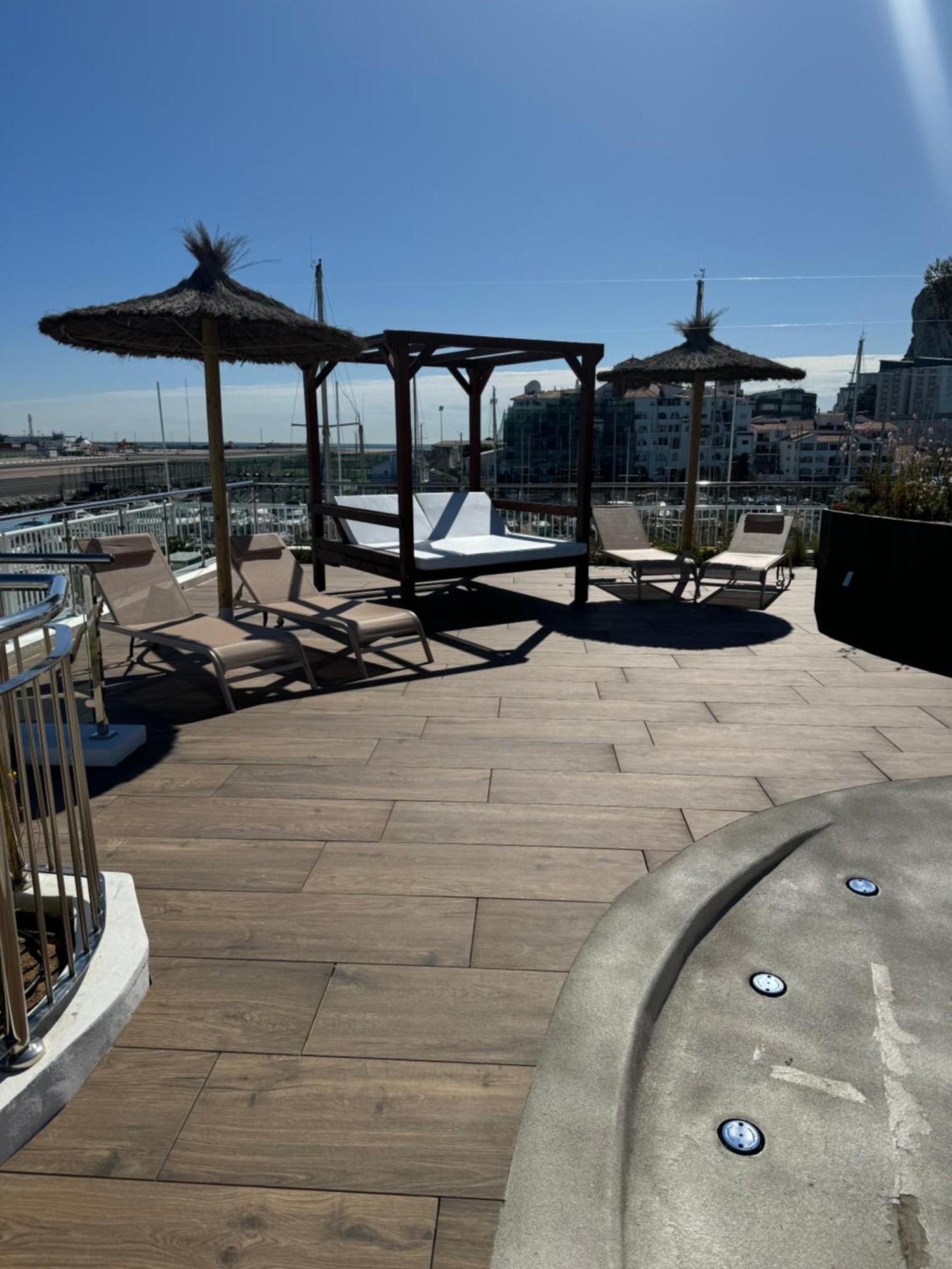 Marina Club Luxury Private Studio With Pool And Incredible Views Гибралтар Екстериор снимка