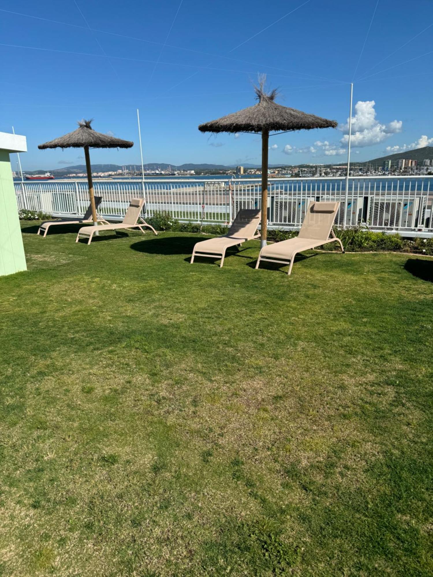 Marina Club Luxury Private Studio With Pool And Incredible Views Гибралтар Екстериор снимка